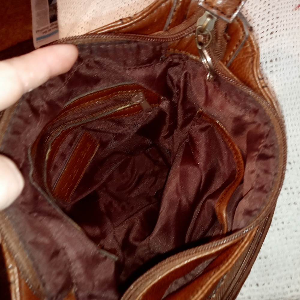 Purse - Picture 3 of 4